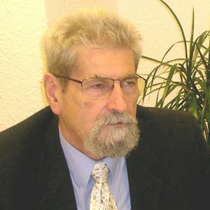 Etnológ Mojmír Benža priblížil príbeh tradičného odevu v Turci. Čo sa dozviete z jeho monografie?