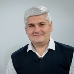 Pavol Čekan: Je omikron hrozbou či len hystériou?
