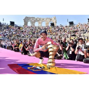 #174 GIRO ŠPECIÁL: Carapazov ružový sen je skutočnosťou