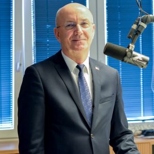 Jan Hoľko – Ministerstvo obrany neurobilo verejnú súťaž na transportéry, pretože je v časovej tiesni