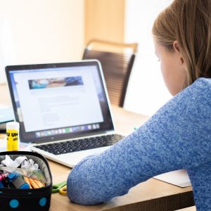 INESS do UCHA #24: Digitalizácia škôl – zaklínadlo alebo prekliatie?