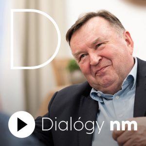 Báseň sa dotýka vnútra človeka, lebo zvnútra aj vychádza