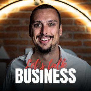 Slováci vytvorili nápoj, ktorý nemá v našom regióne konkurenciu. Ročne predajú desiatky tisíc fliaš [Let’s Talk Business]