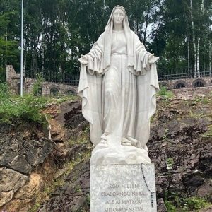 Homília Mons. Jozef Haľko – púť k Panne Márii Kráľovnej všetkých svätých a k Matke milosrdenstva