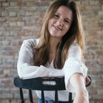 4. I SEE ME Kristína Pomothy: „Zisťujeme, že prevaha maskulínnych hodnôt nás nezachráni, že problémy, ktoré dnešný svet má, si pýtajú aj iné hodnoty.“ episode thumbnail