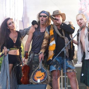 Hudobný rozhovor: Nika Karch o koncerte a kapele Rednex