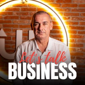Ferjanček z Go2Sky: Niektorí piloti zarobia aj viac ako 25-tisíc eur, pristáť vedia aj s horiacim motorom [Let’s Talk Business]