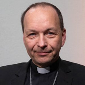 Biskup Jozef Haľko: Pápež František mi dal ruženec so slovami, že ďakuje za Anku Kolesárovú