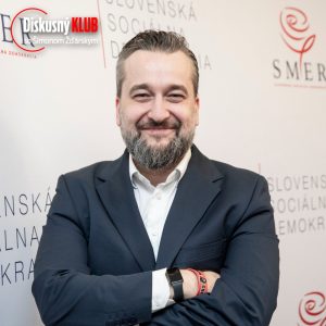 Ľuboš Blaha verzus štatistiky: Vyostrená debata so Šimonom Žďárským o chudobe v Rusku!