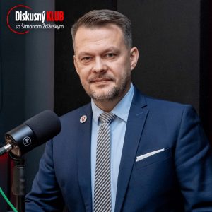 Migaľ ostro: Danko si zobral deti v hobbyhorsingu ako rukojemníkov!