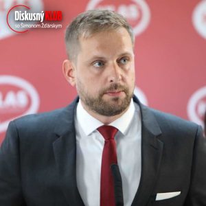 Minister Šaško v Diskusnom klube: Z vyjadrení Visolajského čím ďalej tým viac cítim politiku