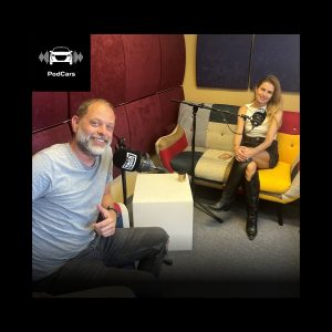 „Pocit z jazdy a technológie sú pre mňa najdôležitejšie pri výbere auta“, hovorí Becca.