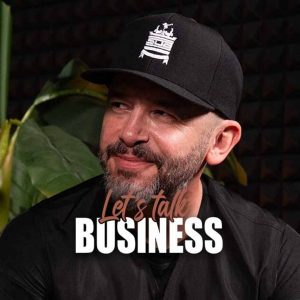 Laci Strike: Som vyštudovaný zubný technik a podnikať som začal s prázdnymi vreckami [Let’s Talk Business]