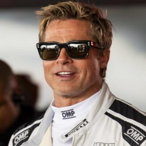 Filmová F1 je rýchla, hlučná a predvídateľná. Fanúšikov asi poteší