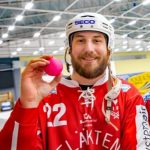 56 VO ŠVÉDSKOM BANDY SOM BOL NA ZAČIATKU ZA „EXOTA“ – Beneš Peter – bandy hokej episode thumbnail