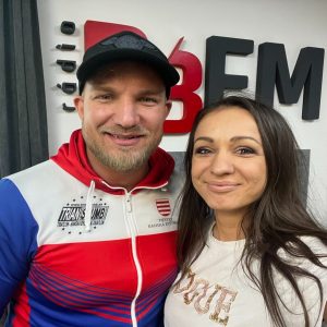 Lukáš Adamec má s Kandráčovcami novú skladbu VŠADE DOMA