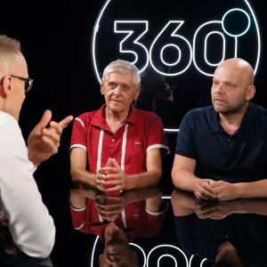 E. Korda: “Televízie sú v katastrofálnom stave. V STVR sa boja redaktori pýtať.” R. Dírer: “Problém sú politické tlaky aj autocenzúra. V TA3 má Hlas veľký vplyv”