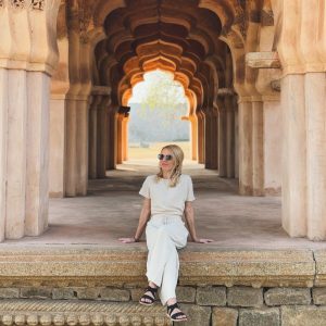 S12E13: INDIA – Dvestotisíc toi toi búdok