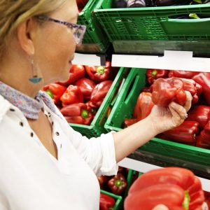 INESS do UCHA #77: Dáta hovoria, že obchodníci nemôžu za ceny potravín