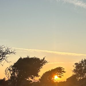 Vedená meditácia na nájdenie ticha medzi nádychom a výdychom
