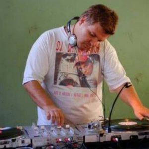 D.J. DR. MAKINAITOR – volumen 682 live