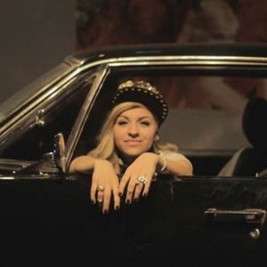 Juli K – Un Par de Besitos (Single Octubre 2014)