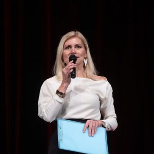 Anita Fáková je plná energie a miluje folklór