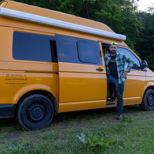 #49 Žije v obytnom aute, fotí kone a hory: Peter Culka o slobode na cestách