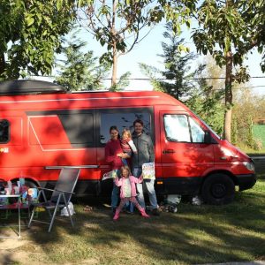 S13E11: POL ROKA V CAMPERVANE – Deti sú spratné