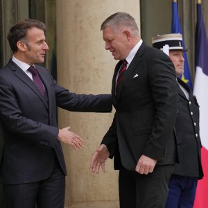 Výber Beaty Balogovej: Ešte neoslavujme Ficovo prebudenie