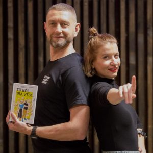 Ako sa brániť urážkam, nevhodným poznámkam a mikroagresii? Táto kniha ponúka tipy, rady a modelové situácie