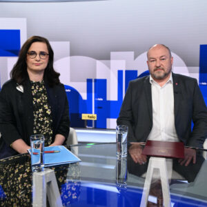 Na telo (1. 6.): Rudolf Huliak (Národná koalícia) a Zuzana Mesterová (PS)