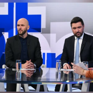 Na telo (23. 11.): Richard Takáč (Smer-SD) a Michal Truban (PS)