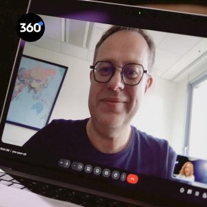 Moderátor V. Moravec: “Nechcel som byť varenou žabou, tak som vyskočil z hrnca”