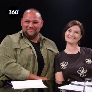 Učiteľka A.  Hlušíková: “Bojujem s tým ako učiť pre život, keď na maturite treba akademické pojmy” M.  Sivák: “Na čo je zhodný prívlastok, keď nevedia napísať e-mail?”