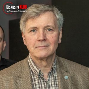 Politológ Abrahám: Fico nie je tak dôsledný pri zmene režimu ako Orbán v Maďarsku!