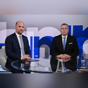 Na telo (12. 4.): Andrej Danko (SNS) a Gábor Grendel (Slovensko)