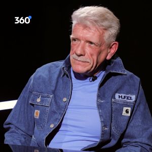 R. Stanke: “Šéfka SND tvrdila, že prepustení herci budú môcť ďalej skúšať a zrazu je problém s tým, aby R.  Poláčik hral v hre Amatéri?”